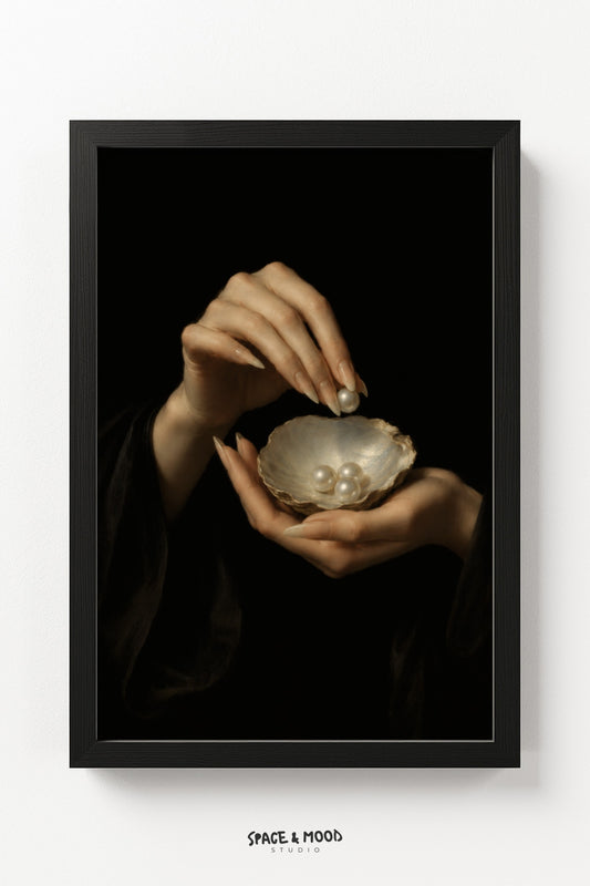 Pearl in Hand