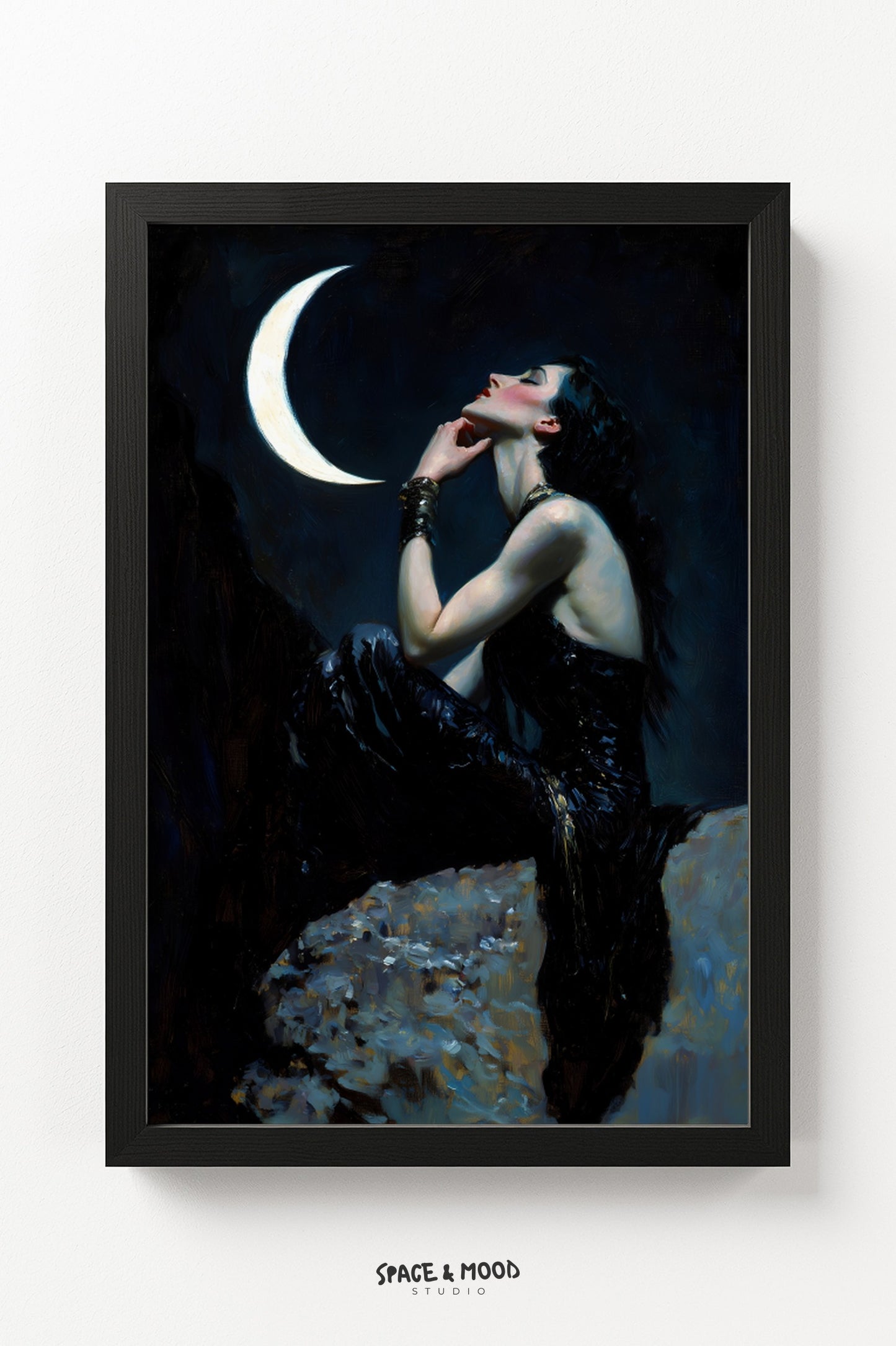 Crescent Moon Gaze